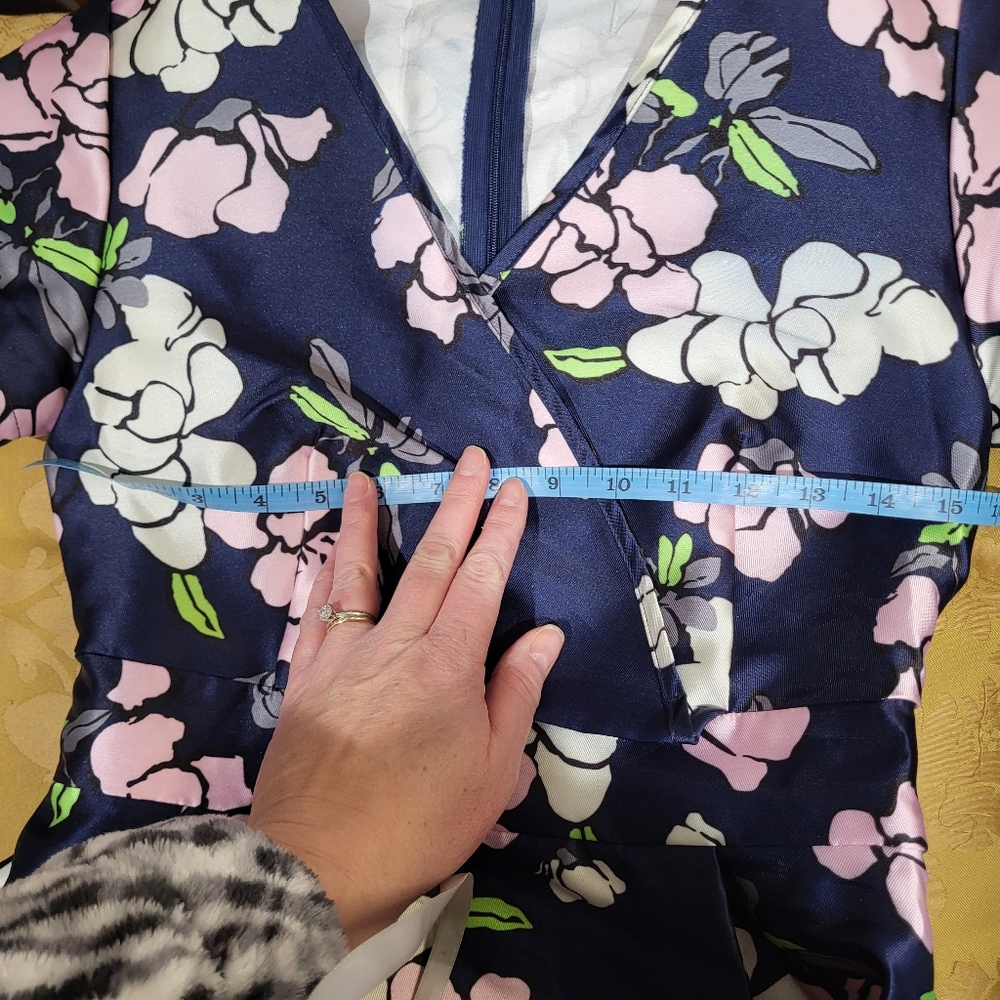 *3/$30 Sale* Structured Fit & Flare Blue Floral Dress sz S - Picture 3 of 6